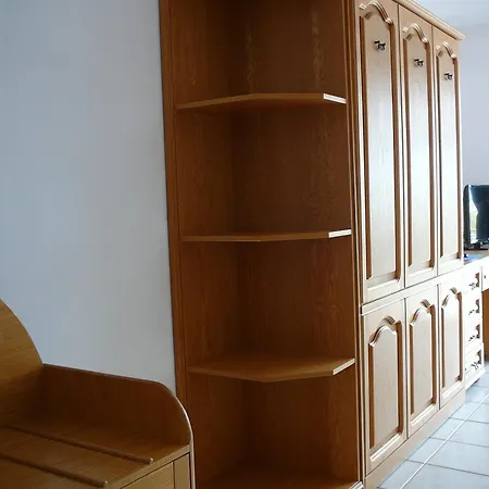 شقة Nad Jeziorem Lebsko *