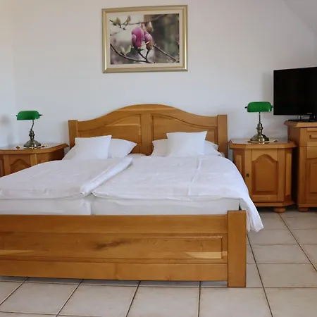 Nad Jeziorem łebsko Apartament *