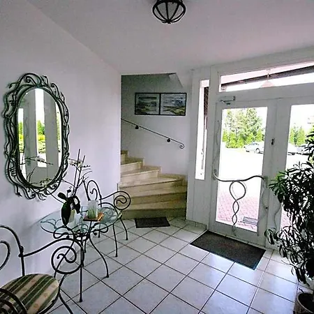 Nad Jeziorem Lebsko Apartamento