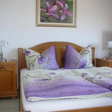 Nad Jeziorem Lebsko Apartamento Łeba