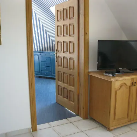 Nad Jeziorem Lebsko * Łeba