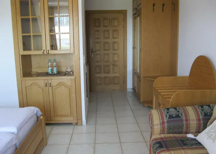 Nad Jeziorem Lebsko アパート *