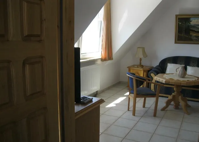 Nad Jeziorem Lebsko *